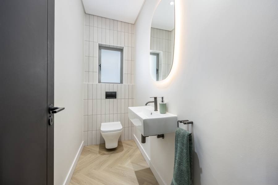 4 Bedroom Property for Sale in Vierlanden Western Cape